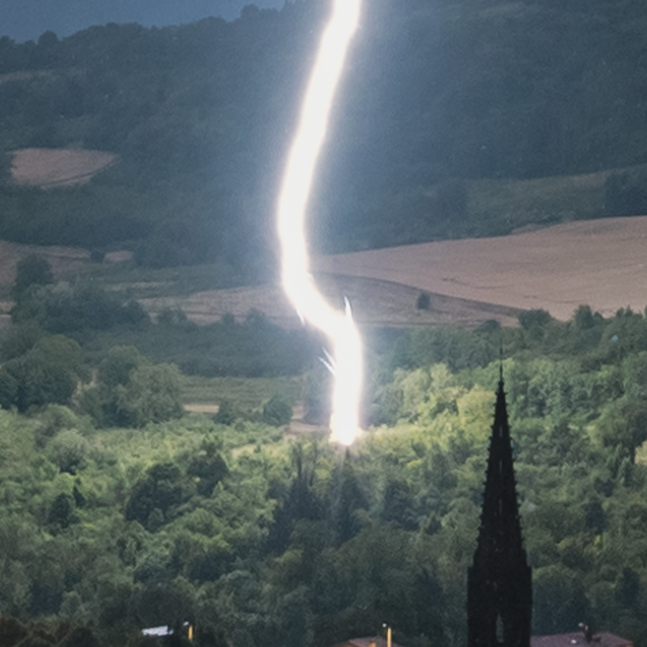 Impact au sol validé, zone d'air sec et détails visibles